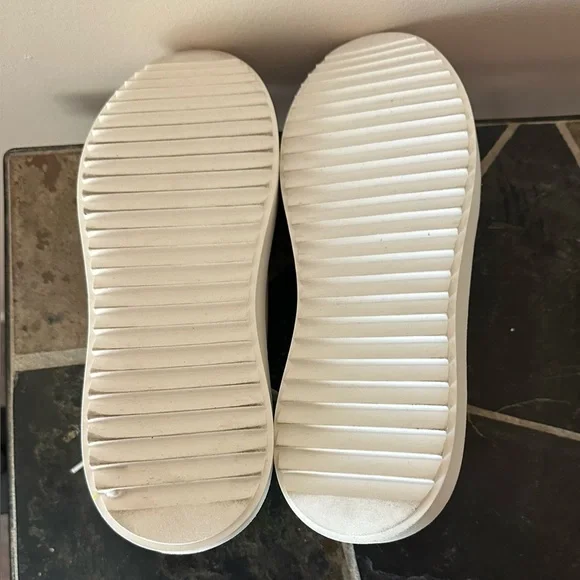 Steve Madden Catcher Sneakers Size 9.5 - Picture 6 of 7